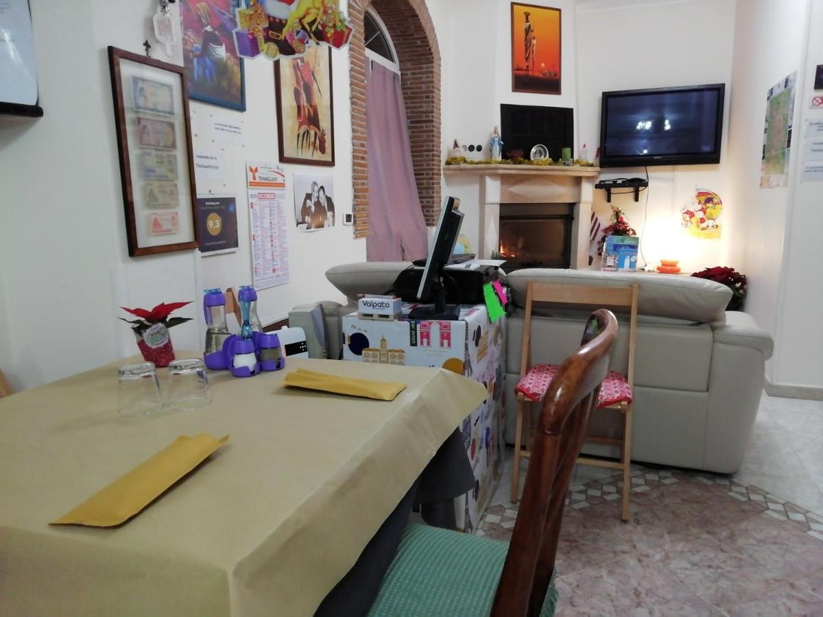 Bed and Breakfast CasadolcecasaЛатина Екстер'єр фото
