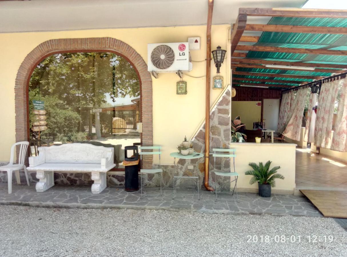 Bed and Breakfast CasadolcecasaЛатина Екстер'єр фото