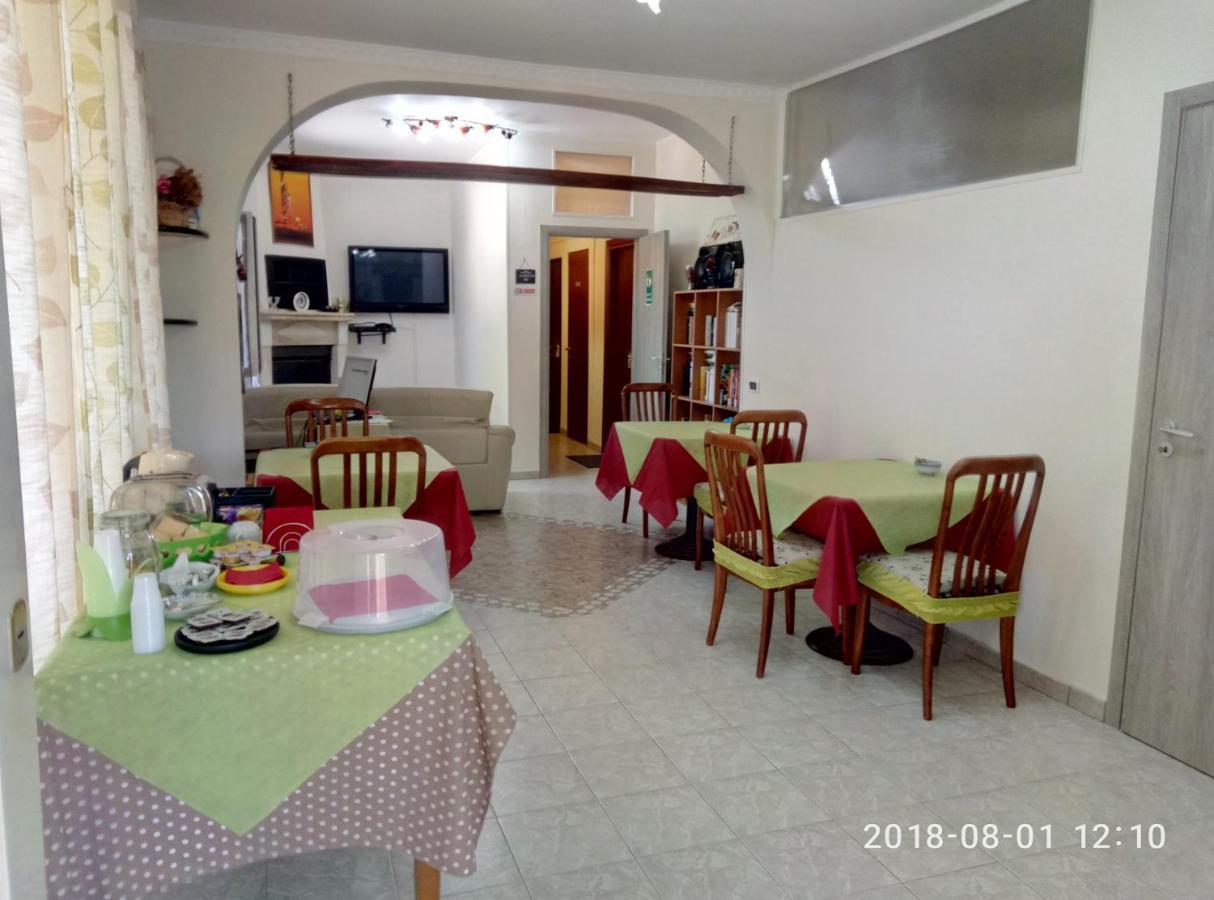 Bed and Breakfast CasadolcecasaЛатина Екстер'єр фото