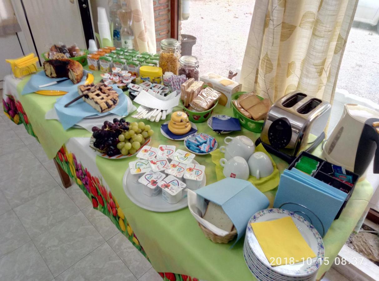 Bed and Breakfast CasadolcecasaЛатина Екстер'єр фото