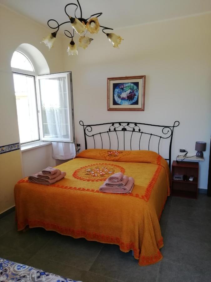 Bed and Breakfast CasadolcecasaЛатина Екстер'єр фото