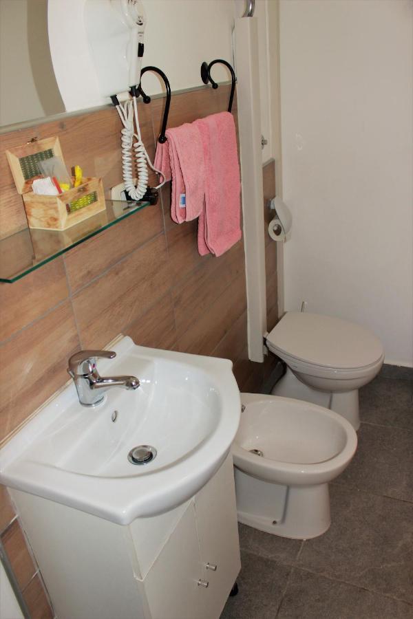 Bed and Breakfast CasadolcecasaЛатина Екстер'єр фото