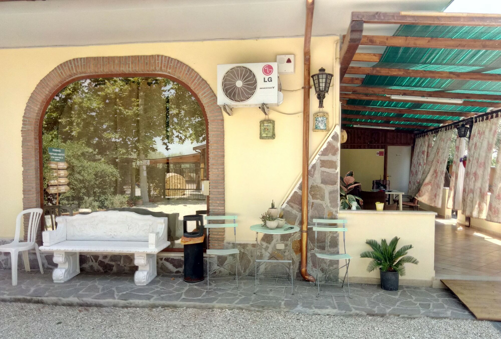 Bed and Breakfast CasadolcecasaЛатина Екстер'єр фото